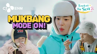 Ji-yeon's Mukbang Mode On 🍜 | Fresh Off the Sea 2 | CJ ENM
