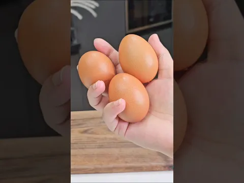 ضع البيض في الماء وحضريه بطريقة لن تخطر على بالك حيلة مطاعم خمس نجوم