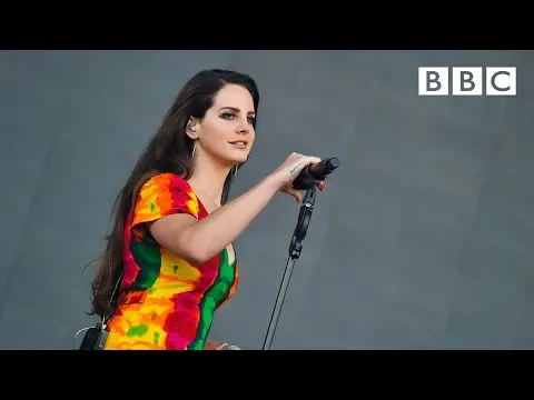 Download MP3 Lana Del Rey performs 'Ultraviolence' | Glastonbury 2014 - BBC
