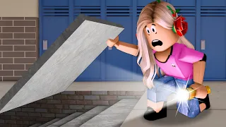 I Found a HIDDEN TUNNEL in My SCHOOL! (Roblox)