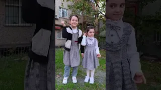 كلو بسأل وأنا دوخني الجمال أسمع أسمع 