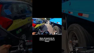 TA CHEIO DE POICO TOQUE NO TRÂNSITO ! SÓ MEIA FOLHA ATRAPALHANDO