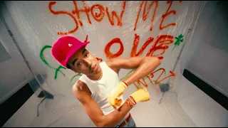 WizTheMc bees honey - Show Me Love