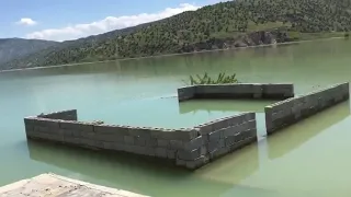 با بالا آمدن سد سیمره در خانه ها و زمینهای کشاورزی زیر آب رفته و هیچ کس پاسخگو نیست دندنها