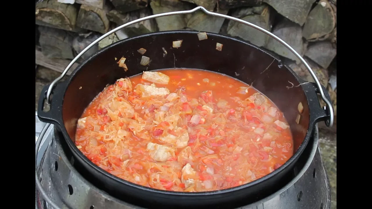 Gulasch kochen nach Omas Rezept. 