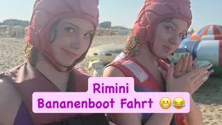 Rimini Bananenboot fahren 😅 #rimini #twins #vlog #funny #urlaub #spaß 