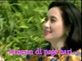 Download Lagu Muchsin Alatas \u0026 Titiek Sandhora - Burung Murai (Official Music Video)