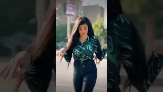 كلها شايفه صاصا دندنها