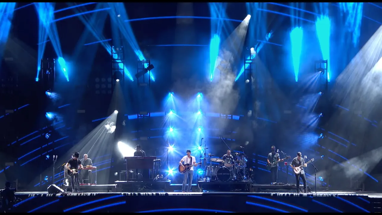 Luke Bryan - Country Song Came On (Live from CMA Fest 2025) Luke Bryan - Country Song Came On (Live from CMA Fest 2025)