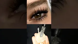 اقوى وأسرع وصفه لتطويل الرموش وتكثيف الحواجب بسرعة الصاروخ طولى رموشك قبل العيد Shrts 