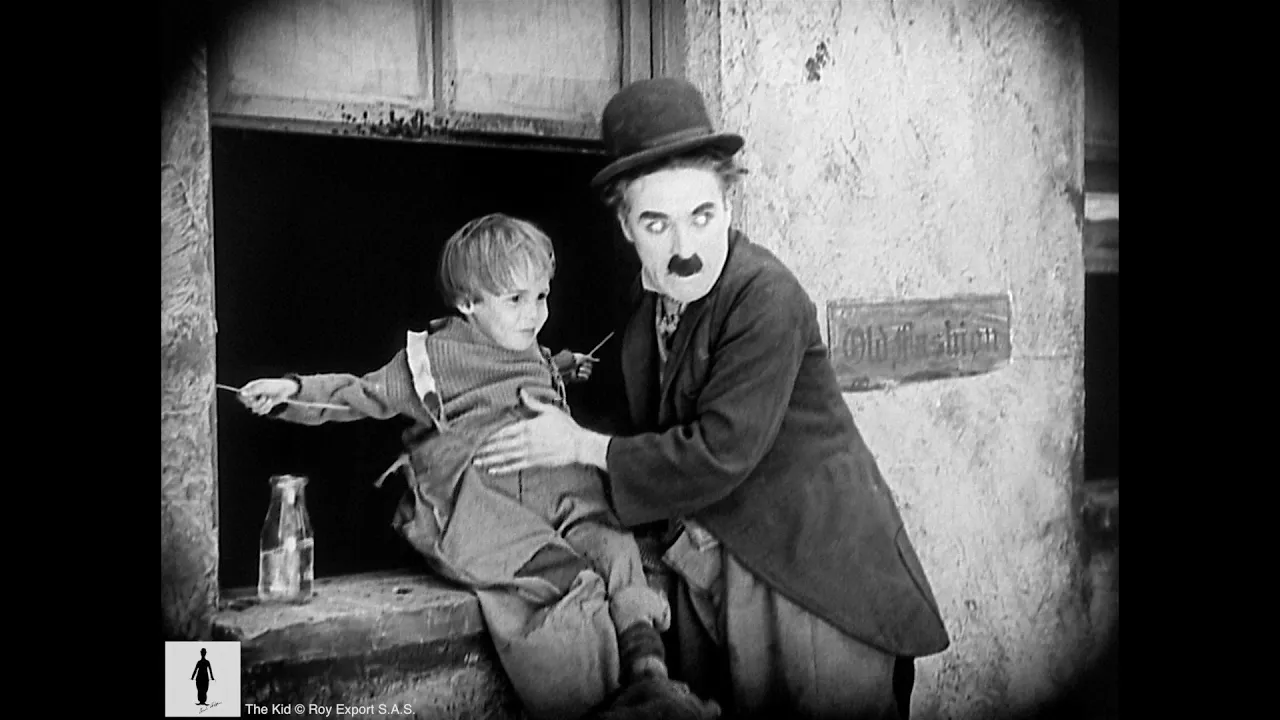 Charlie Chaplin - The Kid - Fight Scene