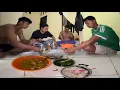 Download Lagu Hari ketiga Tukang Kerja, Saya Belikan Sayur Biar Makan Enak 🤭 || Makan Malam Bersama Para Tukang
