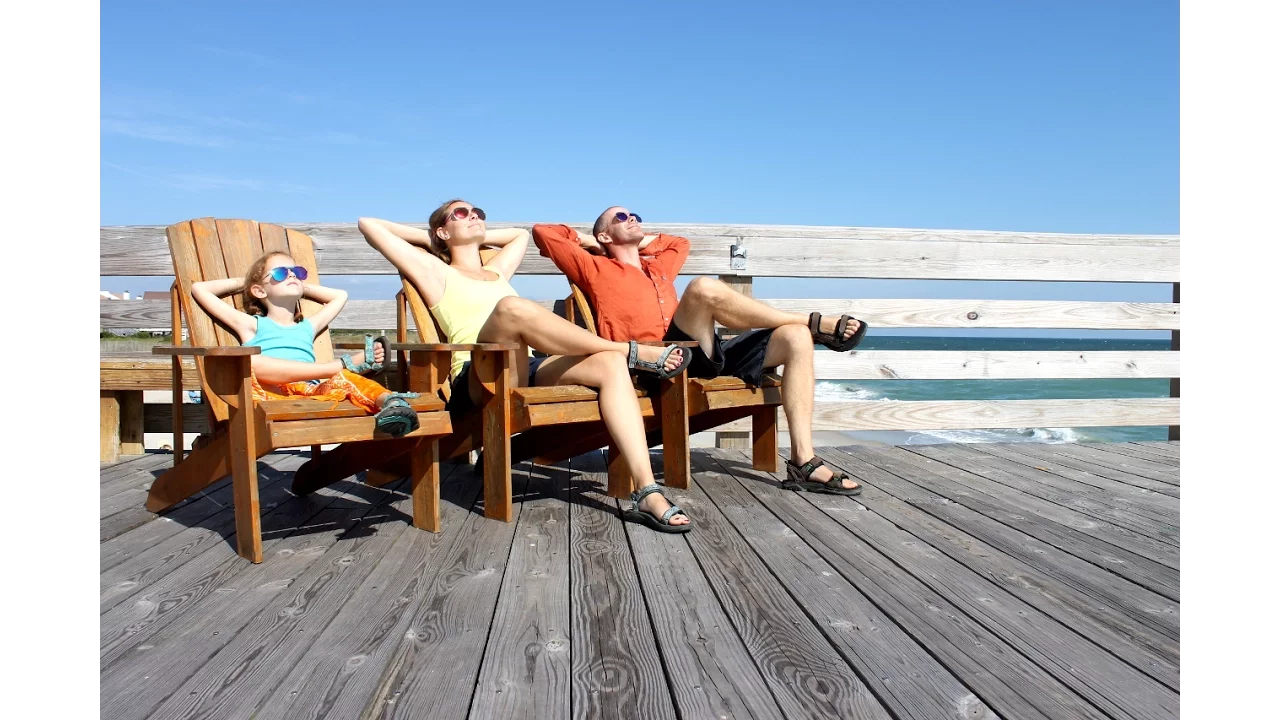 Pals, Pigs, & Poltergeist In Wrightsville Beach | Sailboat Story 21