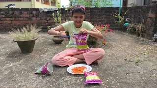 কৃতিকা Teri Meri খাবারের প্যাকেট এর ভিতর থেকে কি কি নতুন Gift পেলো@Kritika Channel 