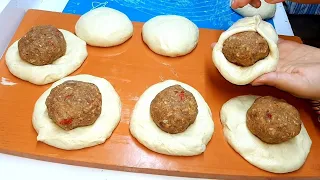 الحواوشي الاسكندراني علي أصوله وبمكون سري هنخلي نص اللحمة يبقي كيلو عملت ١٧ رغيف حواوشي من نص لحمة 