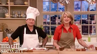 Martha Stewart Tries to Teach Robin Williams to Cook