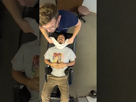 Did you hear that massive crack? #chiropractor #cracks #satisfying