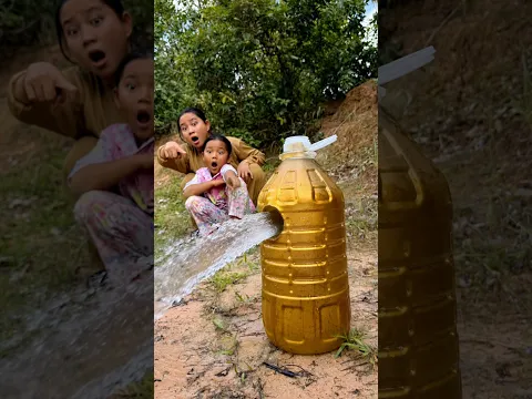 Survival Skills: mom show fixed a leaking bucket in forest #campinglife #outdoors#mom #water