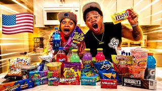 BUSI & I TRIED AMERICAN SNACKS FOR THE FIRST TIME!! 🇺🇸😂