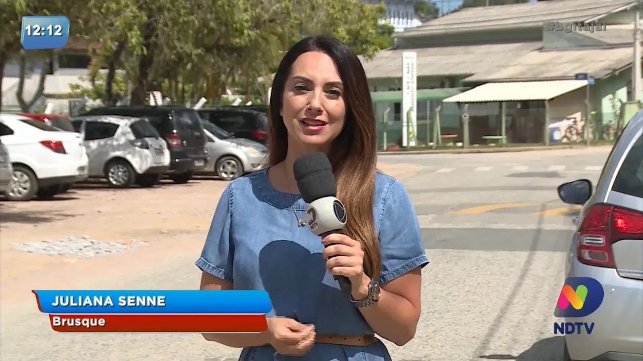 Agentes usam óculos de realidade virtual para identificar focos da dengue de Brusque