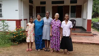 Grandma's Village in The Rain 🌧️ Green Paddy Field, Old Village Home, Village Food and Temple