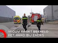 Download Lagu Vrouw raakt bekneld met hand bij Enexis, slachtoffer naar ziekenhuis gebracht