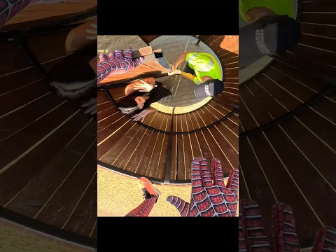 A Beautiful Girl Saved Spider-Man From Security! #SpiderMan #SpiderManShorts #Superhero #Escape #pov