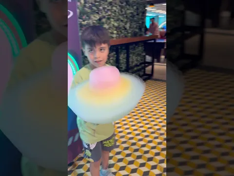 ايلان يصنع cotton Candy 🍭