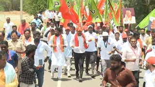 ವಿಜಯೇಂದ್ರ ರನ್ನಿಂಗ್..Ballari Chalo Karnataka BJP Padayatra | BY  Vijayendra | YOYO Kannada News