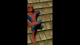 الوحش مقابل سبايدرمان هجوم رأس صفارات الإنذار 