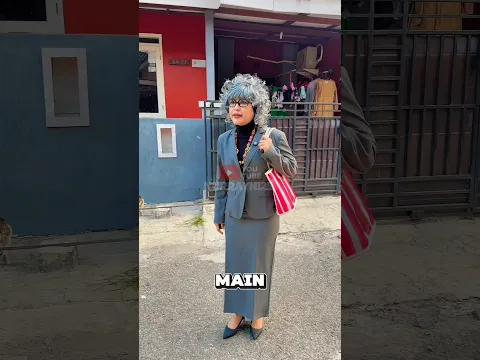 PULANG SEKOLAH KOK MASIH PAKAI BAJU SEKOLAH | NURRAYNI25