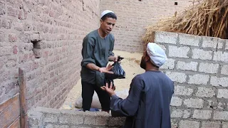 الحاج صديق بيوزع لحمه بيضاء في العيد للفقراء 