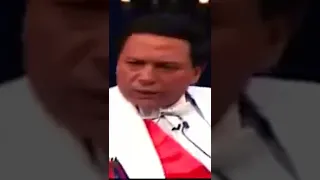 الزعيم نازل بوس فى مرات رئيس واميتاب بتشان فيلم هندى هما يحبوا بعض 