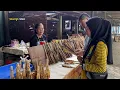 Download Lagu Pergi ke pasar ikan ,beli cumi, ikan asap dan beli nasi pecel untuk keluarga, suasana desa