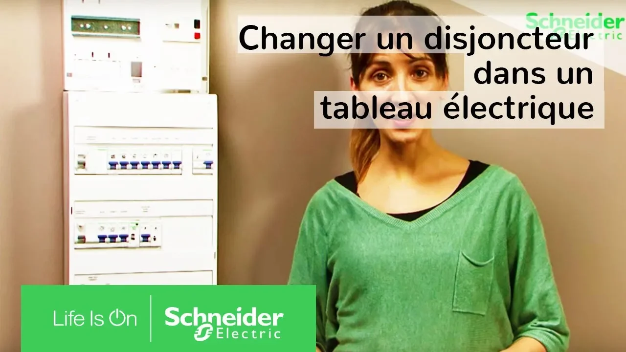 Changer un disjoncteur dans un tableau électrique