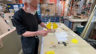 Solving the Ljungström gooseneck problem or how to attach the boom when the  mast is rotating.