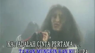 garby cinta pertama