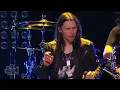 Slash ft.Myles Kennedy & The Conspirators - Fall To Pieces | Live in Sydney | Moshcam