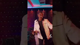 مصاحبش الفرافير دندنها