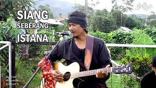 Download IWAN FALS - SIANG SEBERANG ISTANA (LIVE SESSION) BUDI CILOK #COKLATKITA MP3