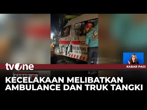 Bawa Pasien, Mobil Ambulance Hancur Usai Tabrakan Dengan Truk