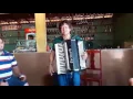 Download Lagu Sanfoneiro tocando duas músicas ao mesmo tempo....  Incrível 👏👏👏