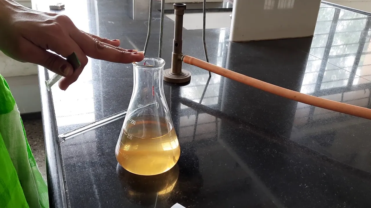 Nutrient broth & nutrient agar