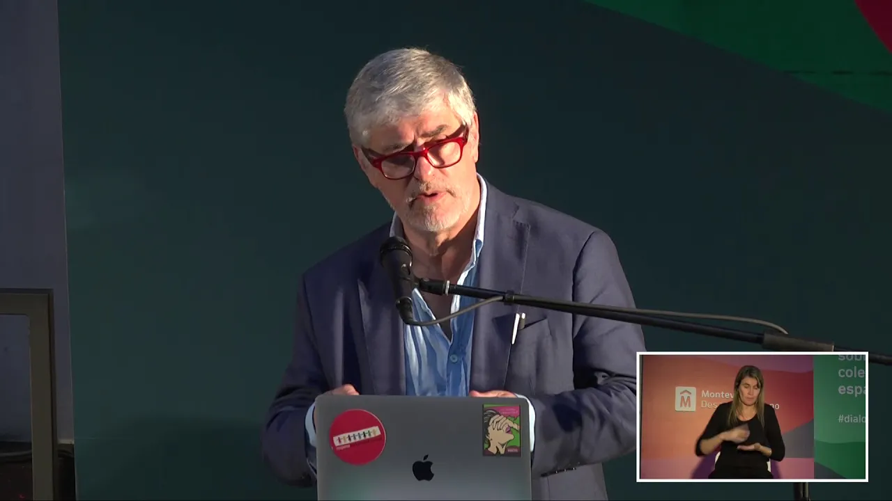 Conferencia de Fernando Carrión "Espacio Público su compleja producción social"