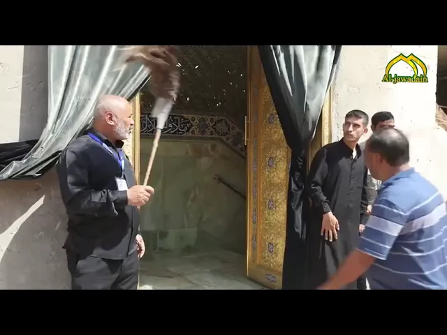 خدام الجوادين في رحاب العسكريين (ع)  يقدمون الخدمات لزائرين الوافدين الى العتبة العسكرية المقدسة