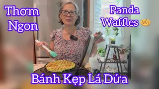 Download Vlog 617: Bánh Kẹp Lá Dứa Chia sẻ Cách Pha Bột Đơn Giản Thơm Ngon Giòn -Coconut Panda Waffles 🧇 MP3