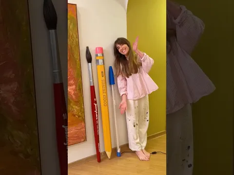 Agora a família de coisas gigantes aqui em casa ganhou mais um membro: o pincel gigante 😮‍💨🖌️