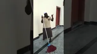 عامل مسيح بيقرا قرآن في الكعبه 