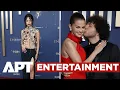 Download Lagu Jenna Ortega brengt Wednesday Energy \u0026 Selena Gomez schittert met Benny Blanco | Emmy Red Carpet ...