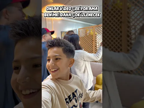 Onlar video çekiyor ama benimki daha çok izlenecek😃